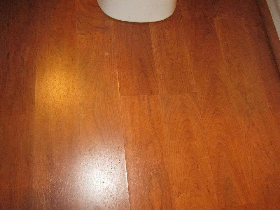 Laminate flooring in good condition after drying was completed